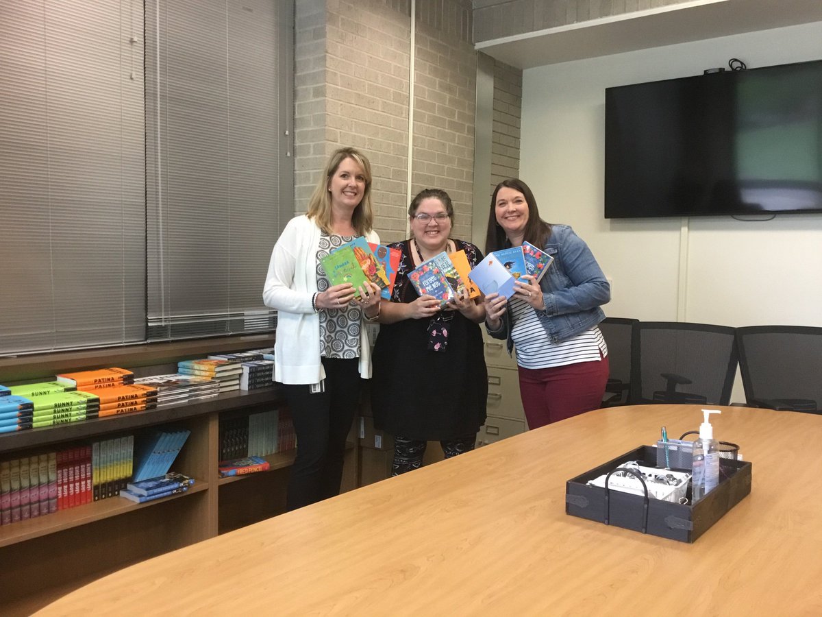McAuliffe_Rider's tweet photo. So excited about the new books for our “Diving into Diverse Books” grant. @5thRoom138 @Mrs_Moxness @theSMEF @theSMSD @donalynbooks #weneeddiversebooks. #40bookchallenge https://t.co/7d1tGx3lTr
