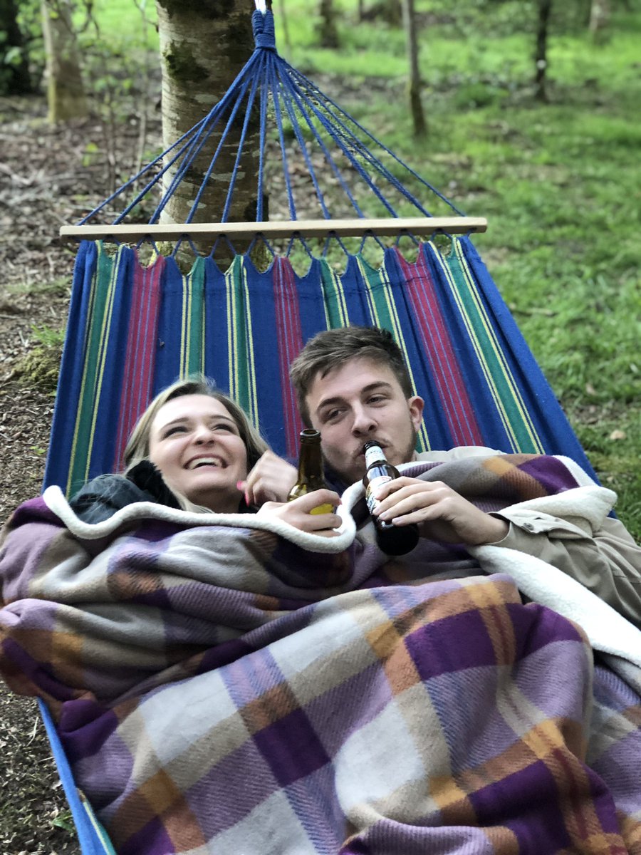 julia2loveday's tweet photo. #hammockfun https://t.co/iDeINTyuxK