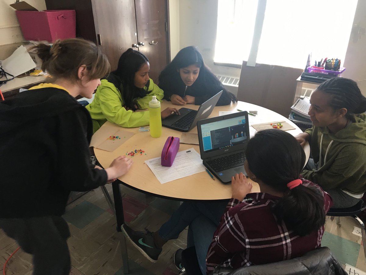 bradparolin's tweet photo. I almost feel guilty getting paid today. Crazy level of engagement. #BECAUSEWECAN #HACKERGAL2019 @saragogani @thehackergals https://t.co/TpxAsgtmoj
