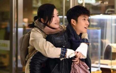 하나의 원작인만큼 드라마와 영화의 다른 연출 비교가 묘미. 빗속 한우산이라던지. 장소도. 호칭 역시 드라마는 발음, 영화는 한자음. 쑤윈진-소운금...