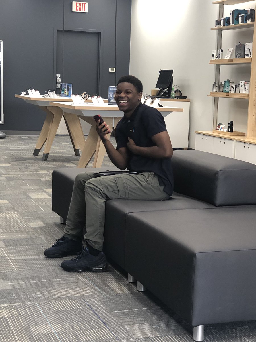 Having Keishawn reach out to friends and family because it starts there! #newhirechallenge