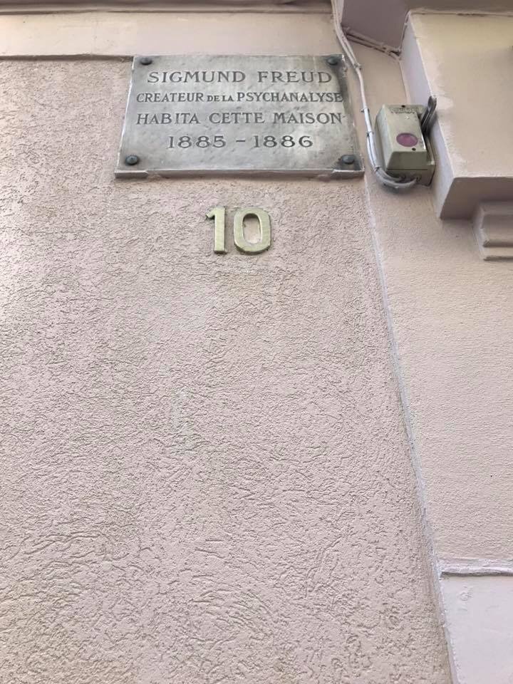 Recoupconquer's tweet image. Paris…city of light alright! recoupandconquer.wordpress.com/2019/05/08/par…