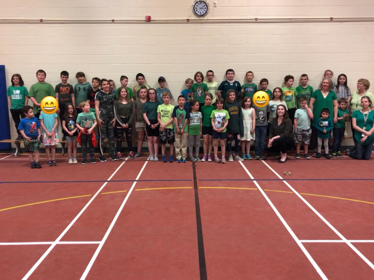 msmcdowellQEPS's tweet photo. QEPS wearing green to support mental health ๐ #RCDSBStressLess https://t.co/VdBrTtx2xY