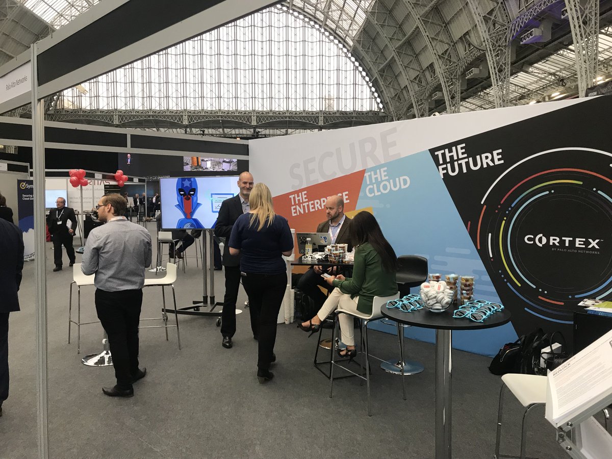 MAllenSuz's tweet photo. Busy session at  #ArrowVision2019 today, great session from @akhil_handa1 who presented in the cloud break out - over 1000 attendees in total for the full days event too! Great to meet so many @PaloAltoNtwksUK Partners :) https://t.co/K0qf2nqjBv