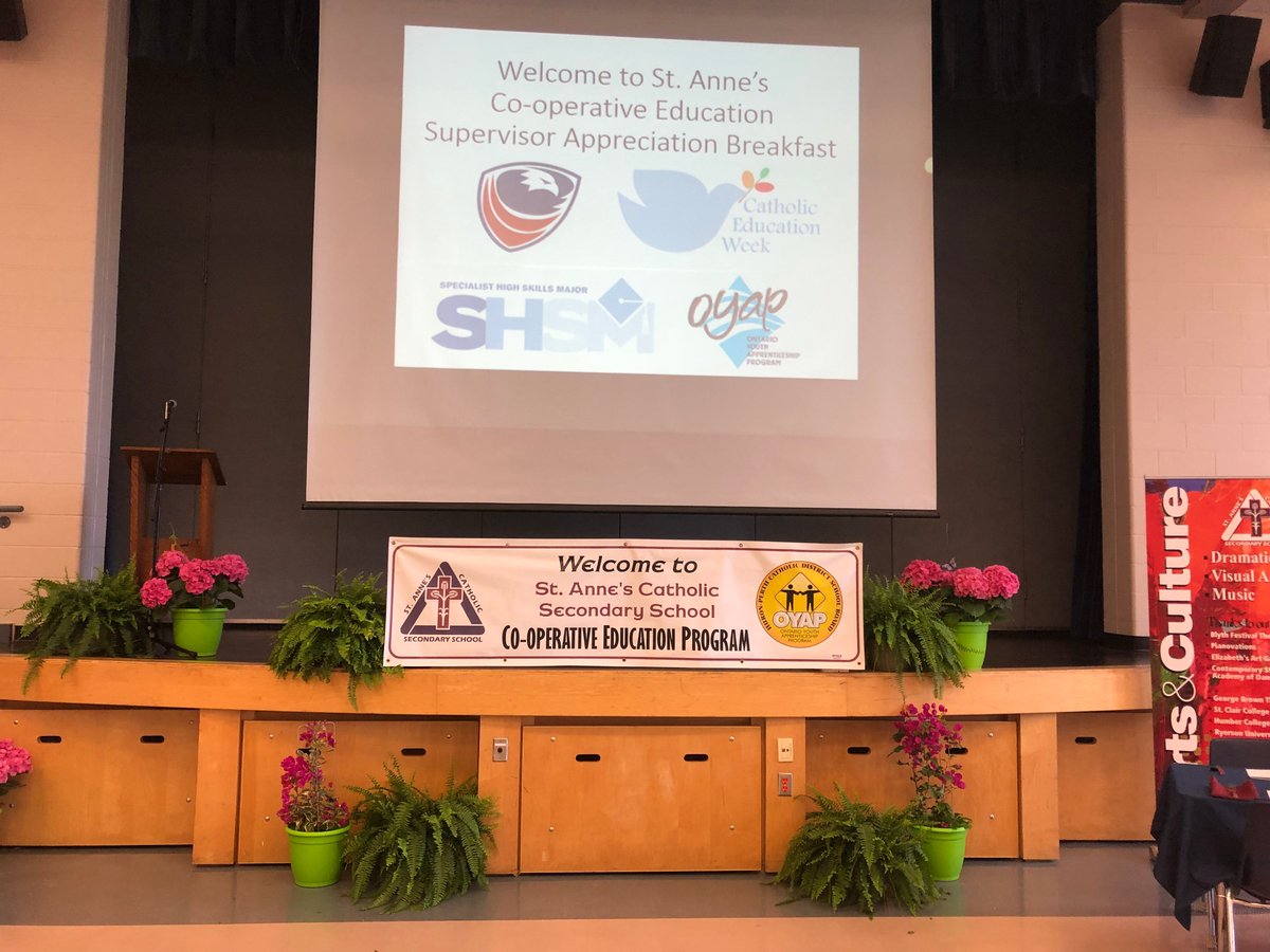 SkillensClass's tweet image. The co-op breakfast is a Catholic Education Week tradition @stannescss!  We are blessed to have community partners from every sector and every part of Huron County!  Thank you for supporting our co-op students!