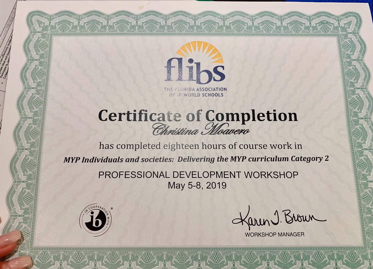 MsMoavero's tweet photo. For those of you who think I’ve been just laying on the beach, it hasn’t been alllll fun &amp; games!! 😂 I got to meet teachers from all over the country over the past couple days and I’ve learned a lot in our three workshop classes (and got a tan too 💁🏽‍♀️) https://t.co/EdUOkT6Pxp