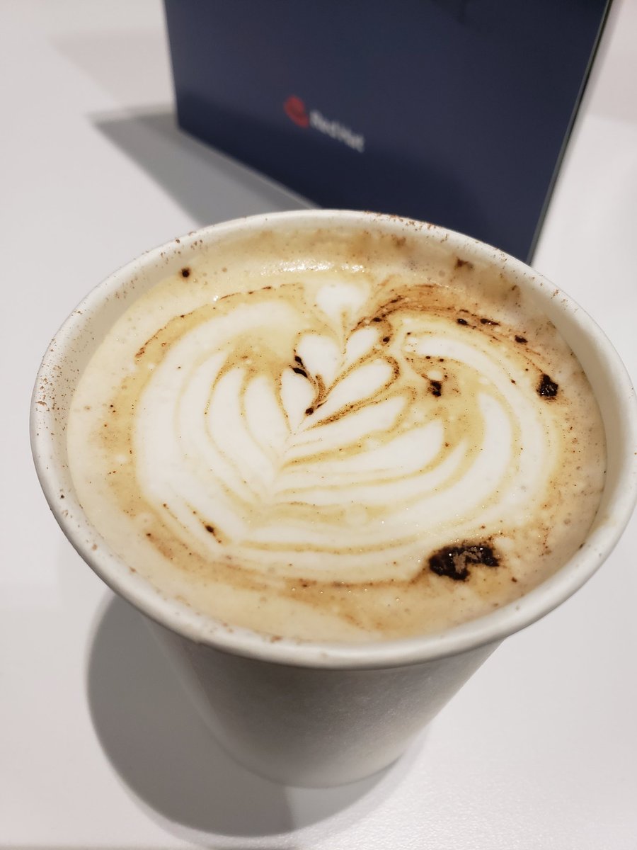 itnet7's tweet photo. #RHSummit Day 2, Partner success lounge, taking some time before lunch for a great cappuccino! https://t.co/Vh5klwIk3d