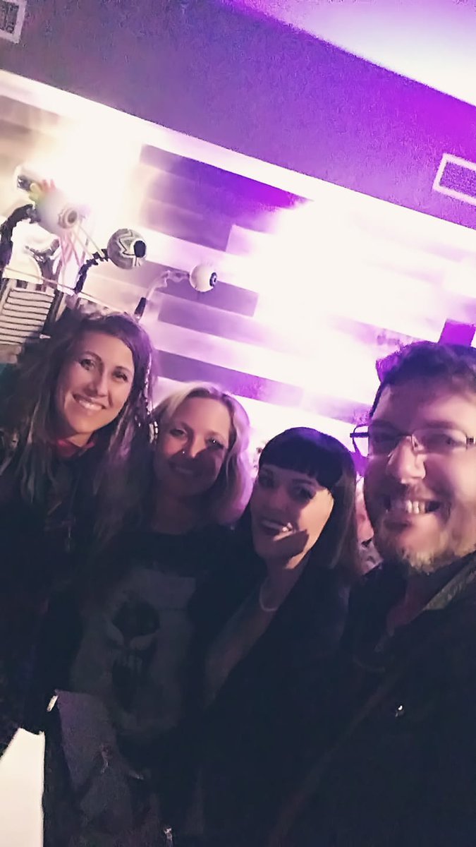 Okay, the <a href="/fclmalondon/">fclmalondon</a>  Awards were so #LEGIT !! Way to go London! London Talent was shining 
Saw <a href="/SarahSmithMusic/">Sarah Smith</a> &amp; <a href="/MichaelTrudgen/">MichaelTrudgenMusic</a>  and HUGE congrats to Leanne Mayer for her win!