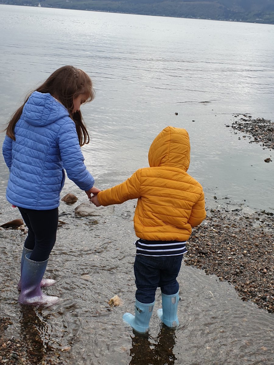 ScotChildmind's tweet photo. Our 'Friends and Family' theme for Wednesday has really taken off this year...and Childminding Week 2019 is going down a storm! ππ£π΄σ §σ ’σ ³σ £σ ΄σ Ώππ€©
#Friendship #Nurtured #Included #Respected #Achieving #LearnThroughPlay #Share #FamilySetting #HomeBased #Grow #Learn #CheerforChildminding https://t.co/EbKTdlhDq5