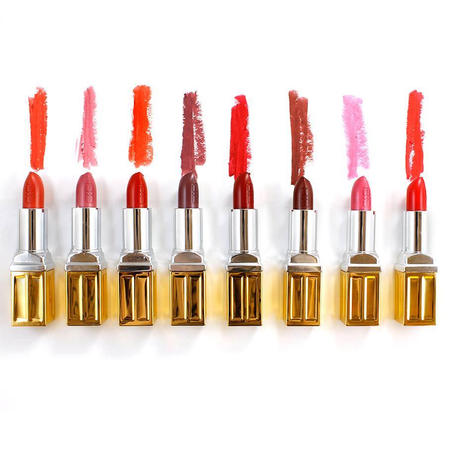 We are hiring a Part Time (16hrs) Beauty Consultant for our gorgeous new counter in Boots, Chelmsford.
If you are interested please apply here: elizabetharden-careers.com/apply/jobs/vie…&amp;