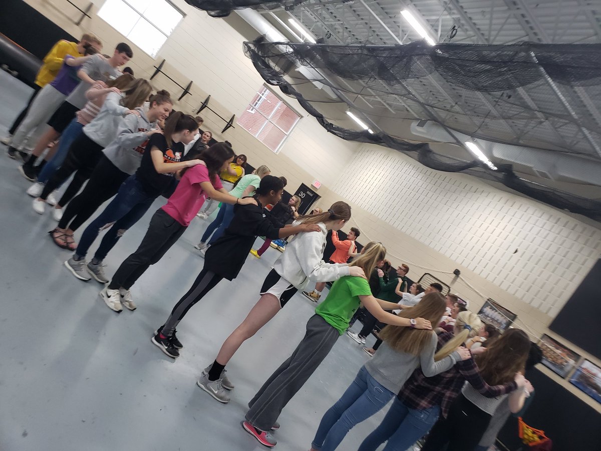 ColeGoPo's tweet photo. @LinkCrew_413 Welcomig new Link Crew 2019! https://t.co/rLIAOGUMSQ
