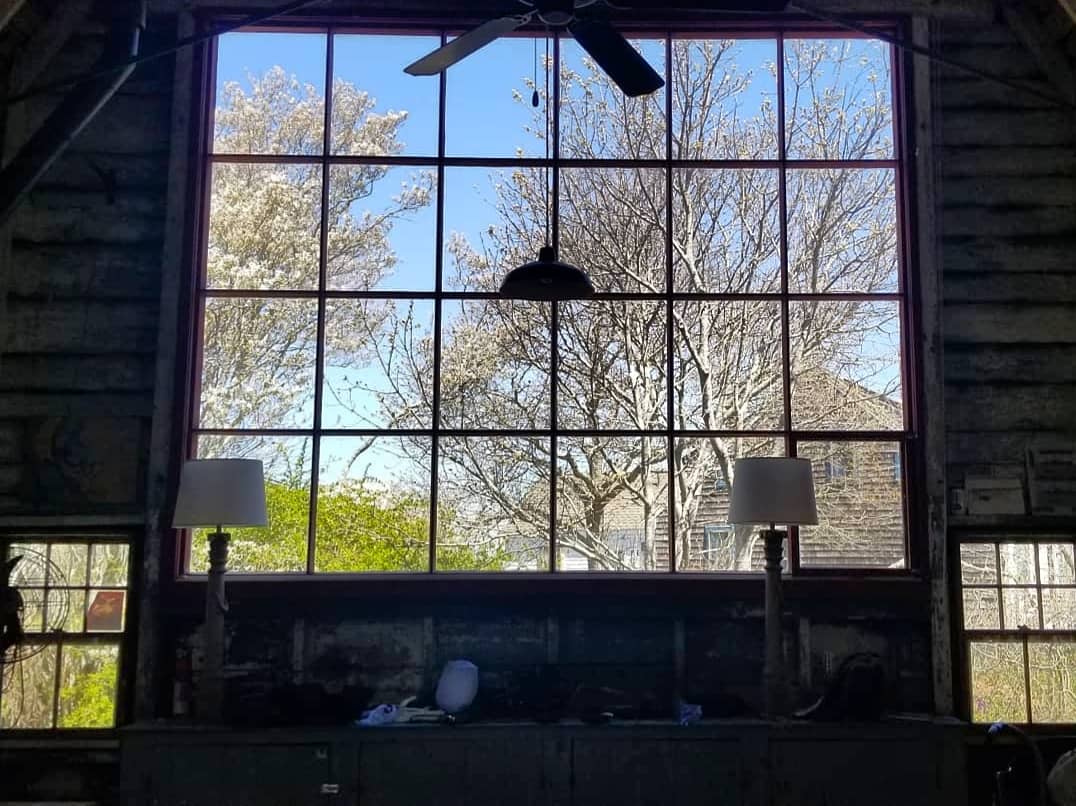 20summers's tweet photo. Greetings from the Barn!
#springcleaning #twentysummer #provincetown #capecod #ptown #hawthornebarn #oldcapecod #northwindow #artiststudio https://t.co/0HzsjFYxnK