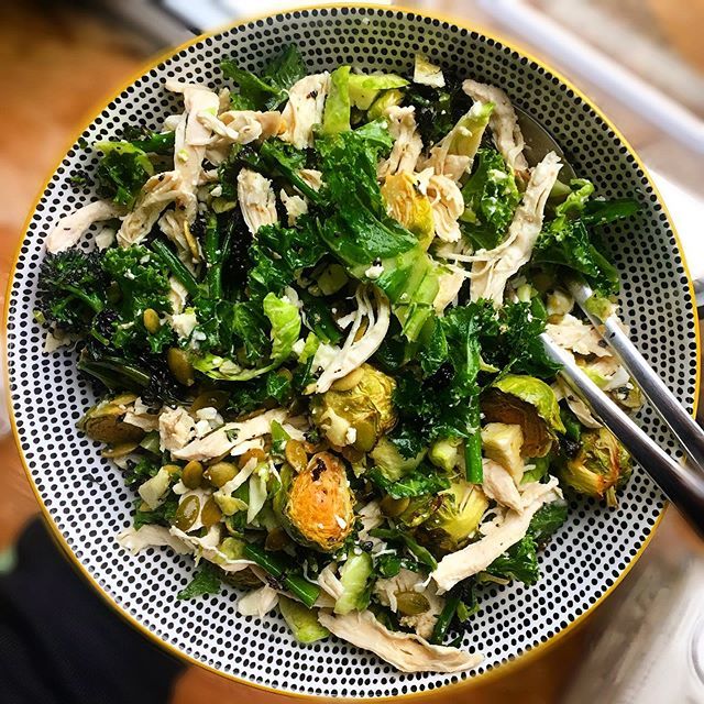 WorkoutWithLola's tweet photo. 💦💦💦
Said I would post more food and then immediately forgot 🙃 this sexy lil salad right here has kale, chicken, raw AND roasted sprouts, purple broccoli, feta &amp; pumpkin seeds, with a honey Dijon mustard dressing 🤤 later I had the same thing again… https://t.co/lTFyMoIq2h https://t.co/gRG55EeXZS