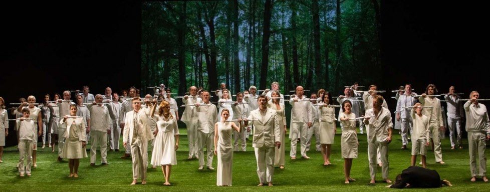 #LaFlûteEnchantée <a href="/operabastille/">Opéra de Paris</a> #Paris Gloire à vous qui êtes initiés ! Vous avez traversé la Nuit. À toi, Osiris, et à toi, Isis ! Nous rendons grâce ! La force a triomphé et elle récompense la beauté et la sagesse d’une couronne éternelle. Courez voir cet opéra divin !🌚🌞🥰