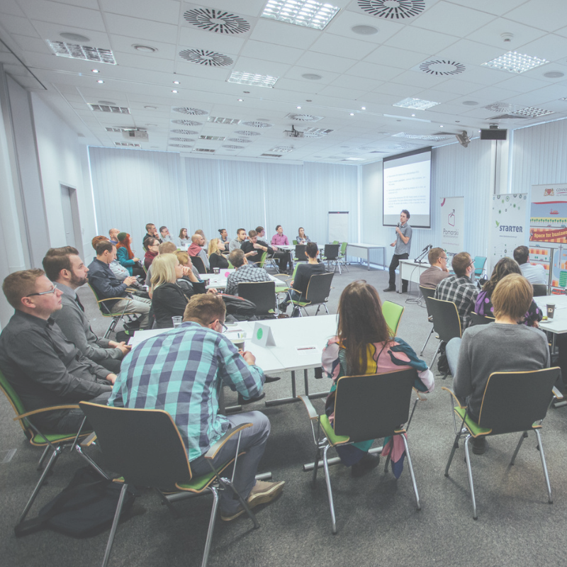 Przedsiębiorco! Chcesz lepiej zrozumieć dlaczego rynek USA jest tak atrakcyjny? 🤔 Weź udział w seminarium „Praktycznie o prowadzeniu biznesu w USA", które odbędzie się 17 maja o godz. 10.00.  Szczegółowe informacje dostępne są na stronie: bit.ly/2IKH8DS