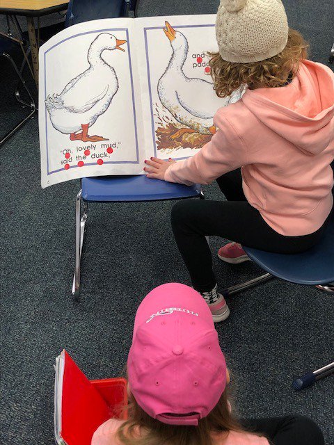 frkinderd64's tweet photo. Reading Playdates are up and running in kindergarten!  Our favorite kind of playdate was "Playing School" We have future teachers in kinder- no doubt! #superreaders #d64smiles #readingworkshopinaction #engaged64 https://t.co/87I1775mzR