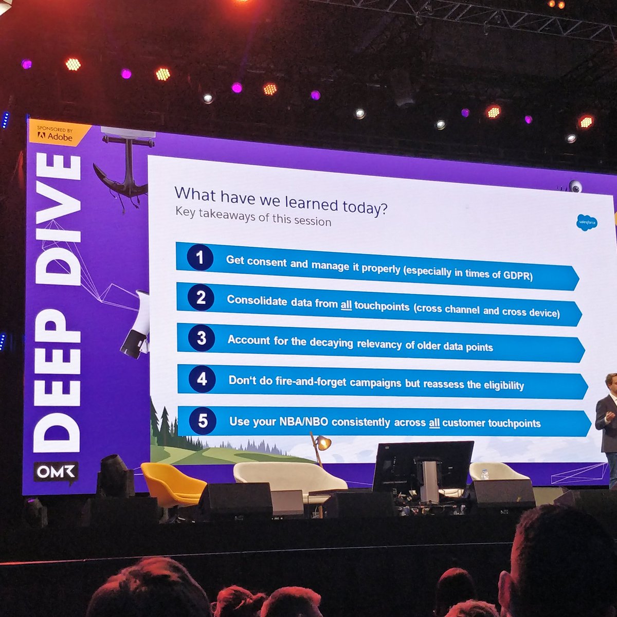 netzgiraffe's tweet photo. Kunden im Online-Shop und im Store tracken. Daten von allen Touchpoints zusammenführen und nutzen @SalesforceDE - verrückt und spannend zu gleich #OMR19  #Salesforce https://t.co/Tt9gWXE5JG