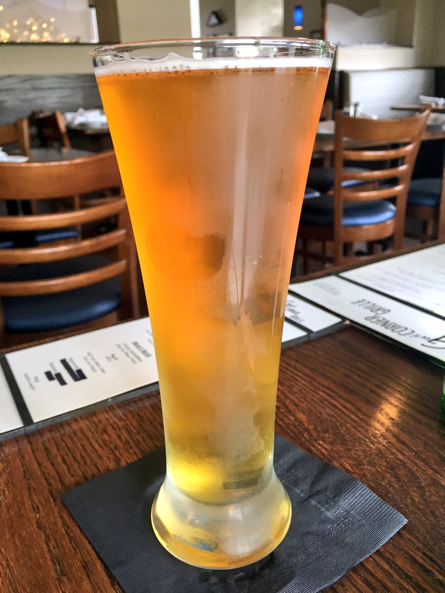 Here's our <a href="/ChefFight/">Culinary Fight Club</a> pit stop driving back to #Chicago from Green Bay! We enjoyed a late lunch at Gus' Corner Grille in Lake Bluff! We had some fantastic wings, calamari and grilled fish tacos! #CulinaryFightClub #Roadtrip  
guscornergrille.com