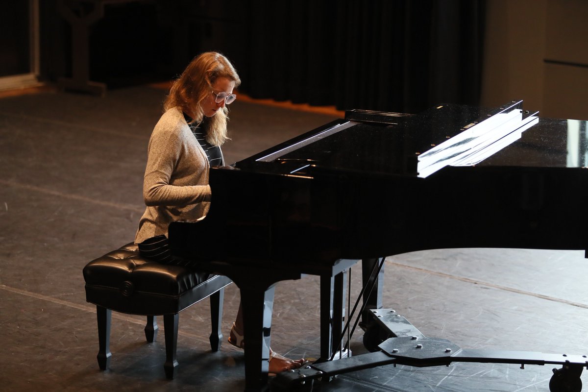 TrinityPrepFL's tweet photo. Upper school piano students held their recital yesterday, sharing their spirited renditions of tunes ranging from classical to pop! #TPSarts #TrinityPrepFL https://t.co/WWXK0N8vop