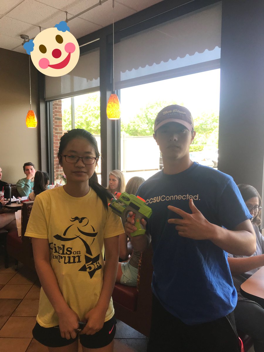 guccigang4nerf's tweet photo. Tracy walked by us at Chick-fil-A towards the bathroom. After taking a quick dump💩, she got hit with the pump🔫
Time: 11:00 AM
Shooter: Clayton Walter
🔫✅💯‼️ @NerfFalcon https://t.co/TH9YWSQE0x