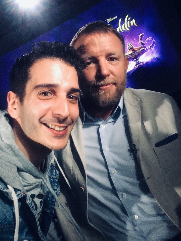 KevinElarbi's tweet photo. ARRÊTEZ-TOUT! Le réalisateur #GuyRitchie ( une vie pour moi ) sera mon invité dans mon dernier inédit de #MakingOfSurVL pour #Aladdin ( @disneyfr )
.
.
.
Vous ne pouvez pas savoir comme je suis content des films cités dans cet entretien 😁 Thx @omargerie ❤️🙏🏼📽🎬 @vlmedia_ https://t.co/LDoDwVtx6d