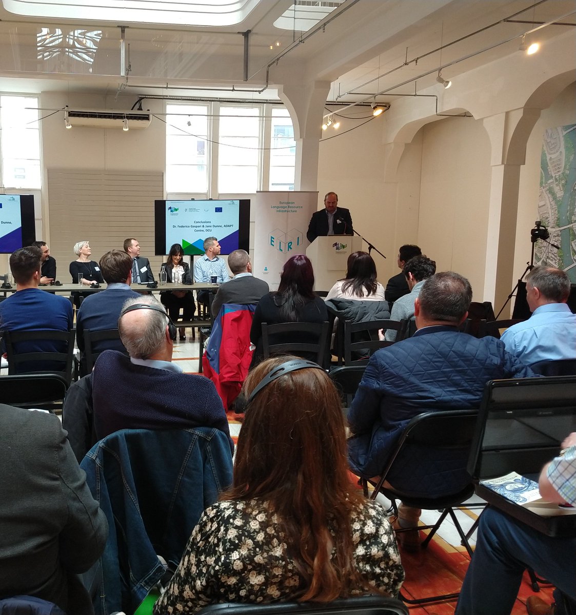 ElriProject's tweet photo. Federico Gaspari agus Jane Dune ag dúnadh Ceardlann ELRI den scoth i nGaillimh. Míle buíochas do na rannpháirtithe ar fad!! #ELRIProject  @ELRIEireann @inea_eu @AdaptCentre https://t.co/VPutMTdbHM