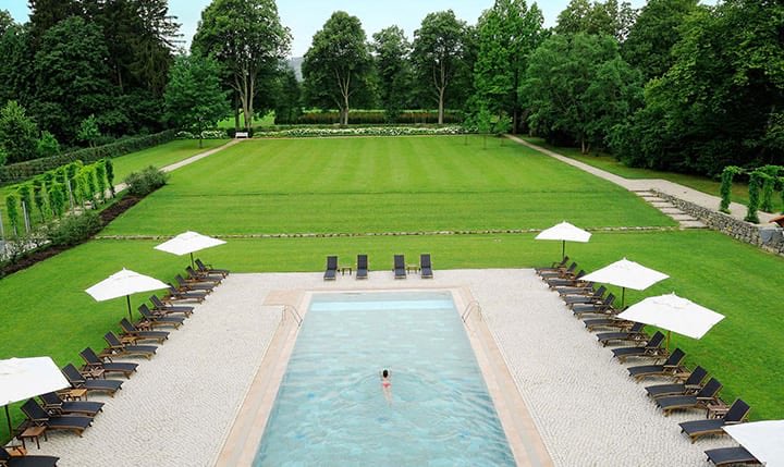 WellnesshotNRW's tweet photo. Außenpool im @graeflicherpark 

https://t.co/R4ZkdOOuFU

#WellnesshotelsNRW #WHN #wellnesshotels #nrw #wellness #wellnesshotel #pool #spa #wellnessbereich #entspannung #erholung #erleben https://t.co/LAFLy3zEGB