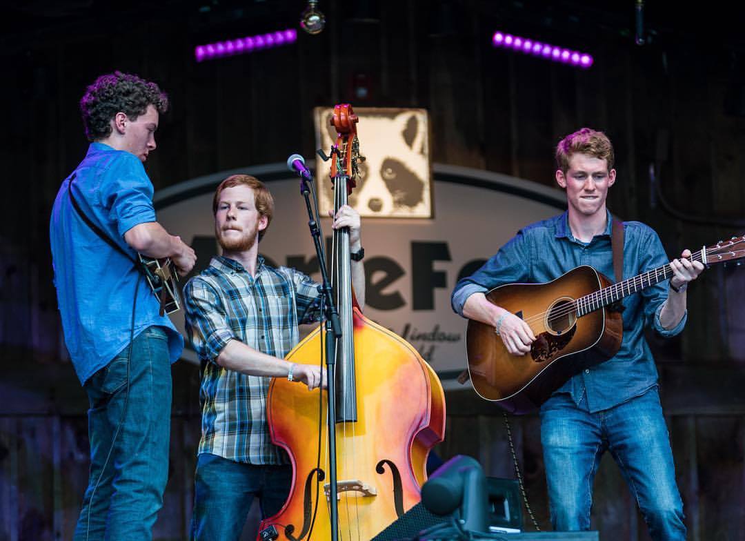 Our first free outdoor concert of 2019 is THIS SATURDAY (5/11) from 7-9PM in Cary! Bring your family and friends to see this great bluegrass band, The Trailblazers, in Bond Park. More info: pinecone.org/events/trailbl…