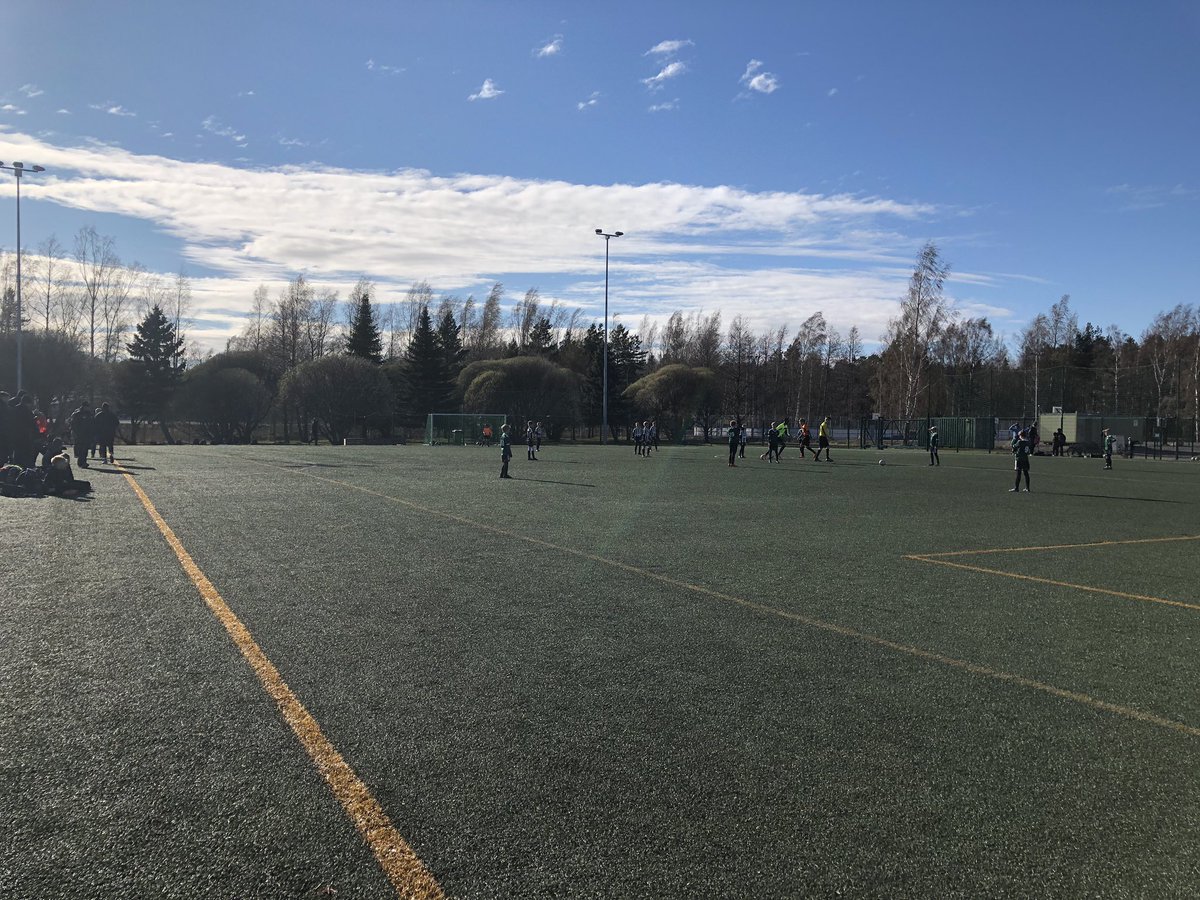 VpsP08's tweet photo. Piirisarja käyntiin. Tätä päivää ovat pojat taas koko talven odottaneet ja nyt se on tässä ⚽️👍🏻☀️ https://t.co/JzyygYJM9U