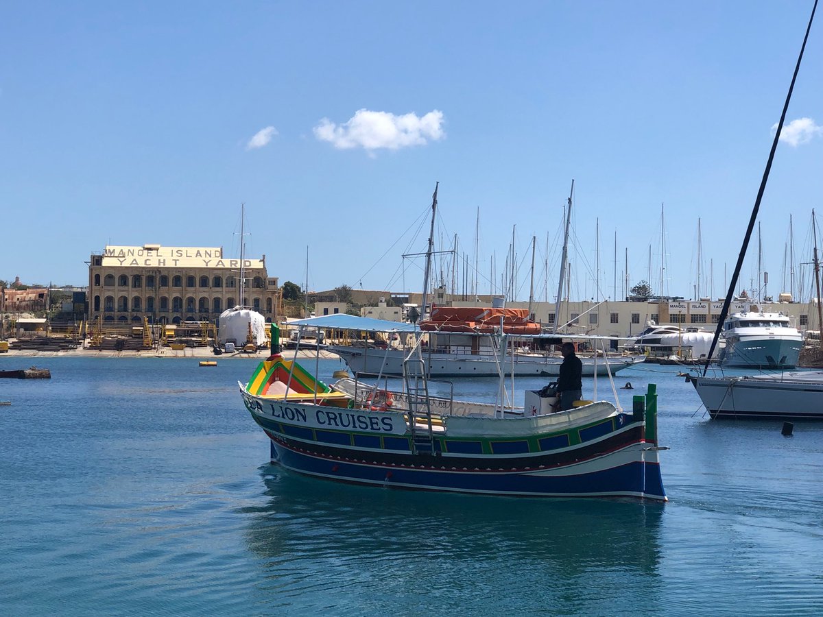 DrMichelleBloor's tweet image. Bye Bye ⁦#SEESMalta19! ⁦@UopEnvsci⁩ had a great time &amp;amp; now we’re on our way back to ⁦@UOP_SEES⁩. #fieldworkisfun