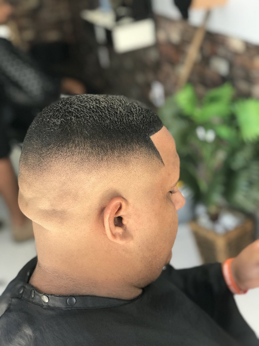 barbearia2Irmao's tweet photo. Nunca foi sorte Sempre foi Deus! 🙌🏿🙏🏽❤️ 

Números para Contatos : 
96424-4745 (Luiz)
96425-9152 (Lucas) 

#Barbearia2Irmão 💈📏✂️ https://t.co/avf4zntty3