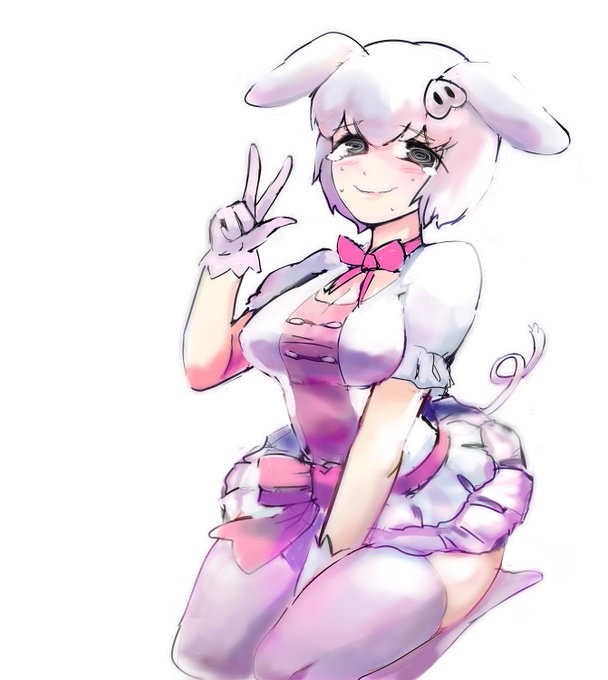 体型変わってぱっつぱつになってる服を着させられる豚ちゃん 