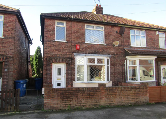 HuntersDN21's tweet photo. 🏠 REDUCED 🏠

Lincoln Street, Gainsborough. £94,500

A three bed semi detached house located in the popular residential area of the market town of Gainsborough which has a wealth of amenities.
📞 - Call us to arrange a viewing 01427 616118 
#Hunters #Gainsborough #PropertyNews https://t.co/SUeEnB4bD8