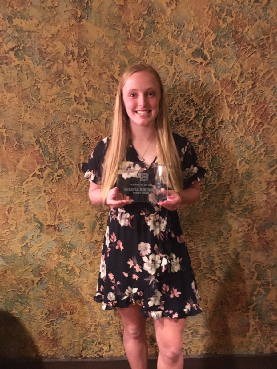 gbphoenixwsoc's tweet image. Pretty good night for the squad at Phlashes 2019! @mckaylakert honored as Female Newcomer of the Year on top of the team earning Best Team GPA Award #PhoenixProud