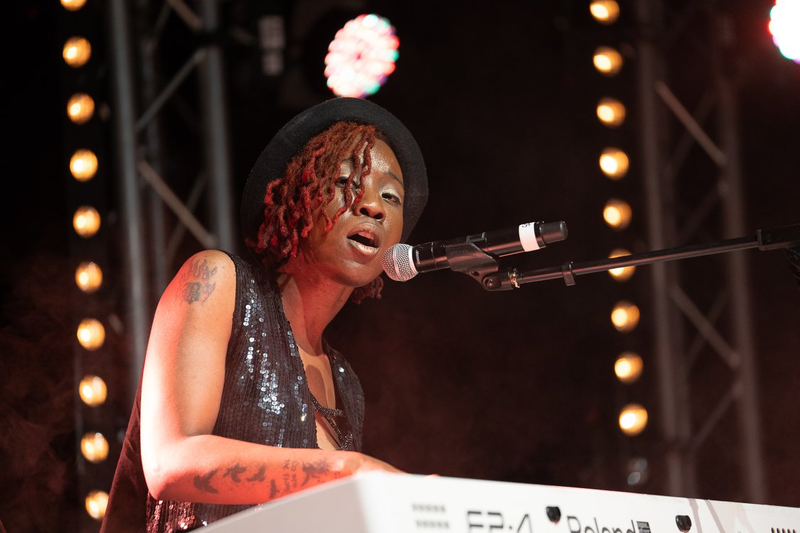 BashemaMusic's tweet photo. Looking forward to performing tomorrow 9th May @GoldenLionBriz for Songwriters Showcase.
Starts at 8pm, see you there!
https://t.co/3UM1qiRQHW
#songwriters #showcase #bristol #musicians #Lovemusic #dowhatyoulove #lovewhatyoudo https://t.co/ioUQnr5iAQ