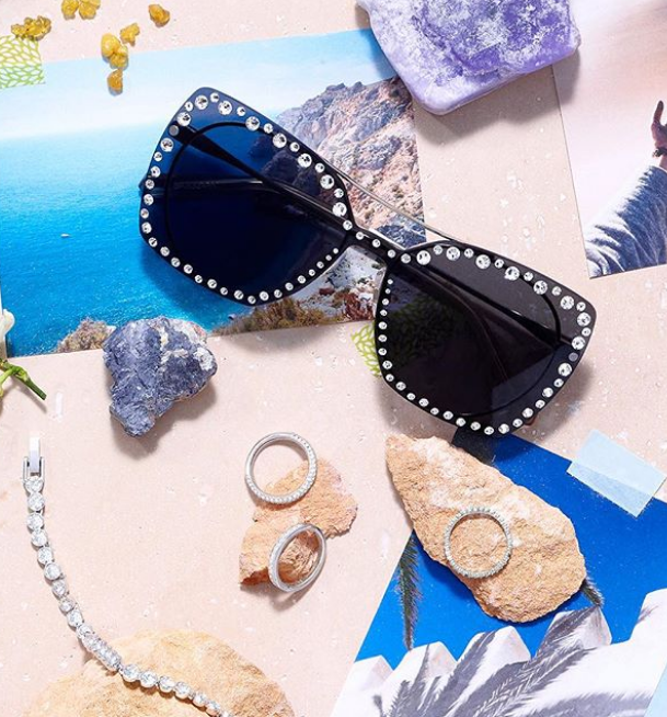 SterlingOptical's tweet photo. Perfect destination, perfect sunglasses #Swarovski (📸:@swarovski) https://t.co/K8Z70w9omx