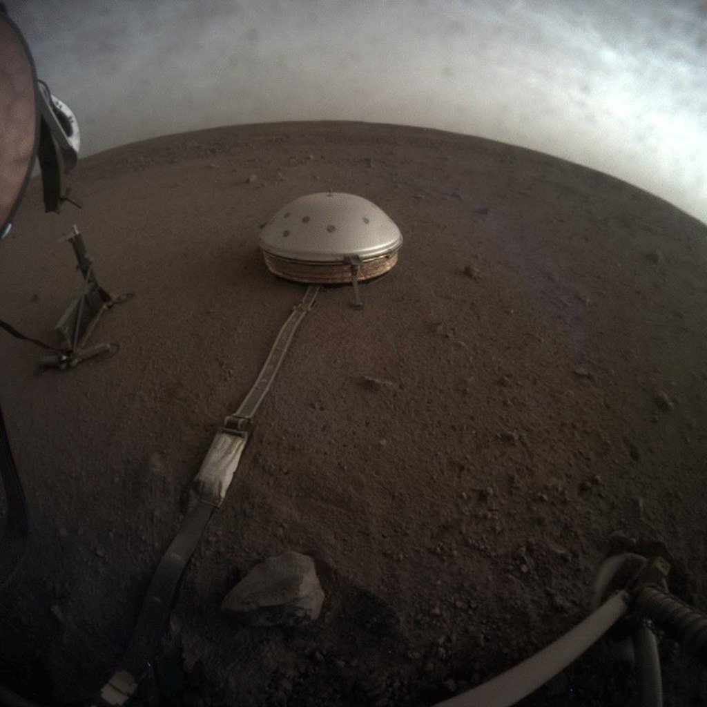MVALACARTE's tweet image. InSight Sees Drifting Clouds on Mars via NASA go.nasa.gov/2VVWMm2