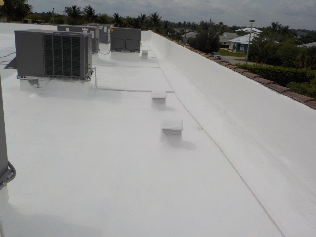 NCFI's tweet photo. Juno Beach Cafe getting a beautiful new look by Whiting Construction, Inc.! Great before and after photos. #NCFI #WhitingConstructionInc #beforeandafter #roofing #sprayfoam #JunoBeach #JunoBeachCafe #spfroof https://t.co/WB9KPcow1X