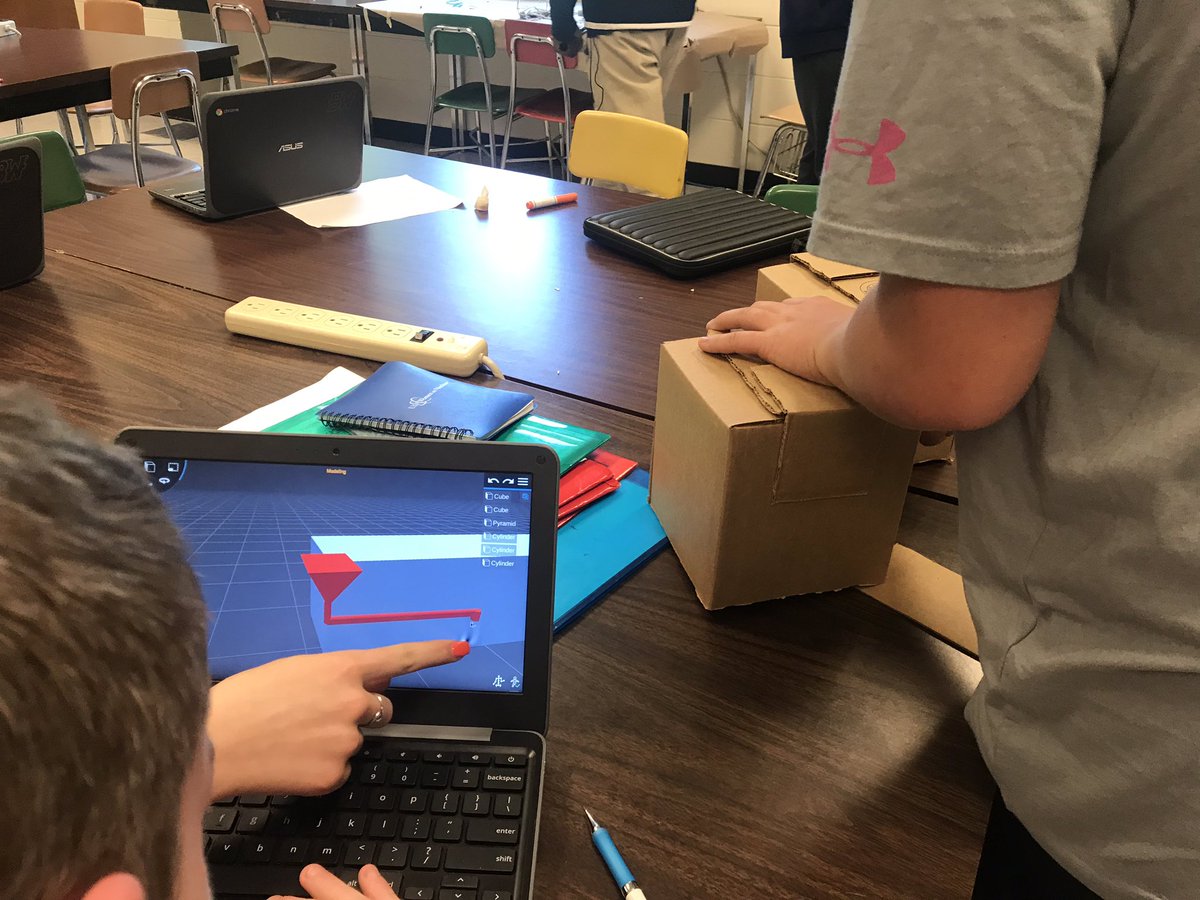 BrandiShort13's tweet photo. Students collaborating on their rain barrel engineering design and their garden design plan in @BWSDHarrisonMS PBL https://t.co/ed1L8VnZwR