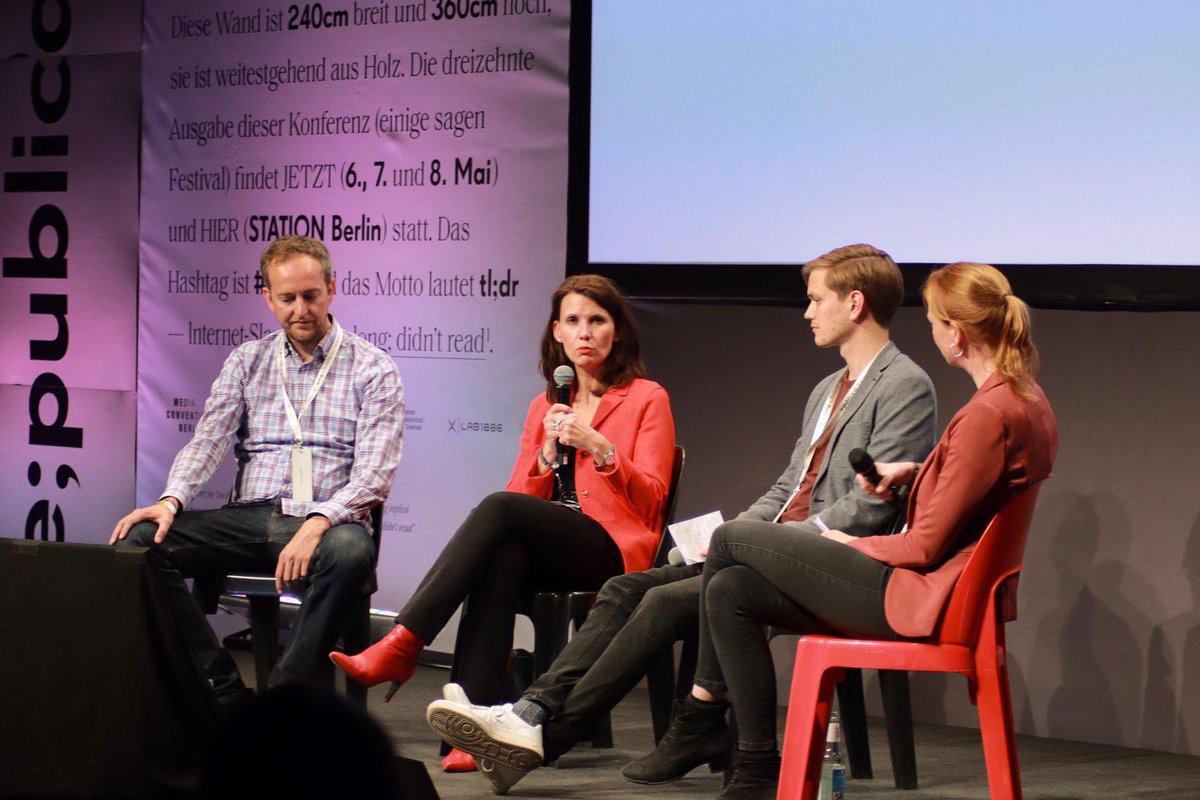 „Solange wir unseren Konsum nicht nachhaltiger gestalten, wird sich auch in der Textilindustrie wenig ändern.“ PStS <a href="/rischwasu/">Rita Schwarzelühr-Sutter</a> auf der #rp19: Digitalisierung kann Transparenz bei ökologischen &amp; sozialen Auswirkungen von Herstellung, Nutzung &amp; Entsorgung von Bekleidung schaffen.