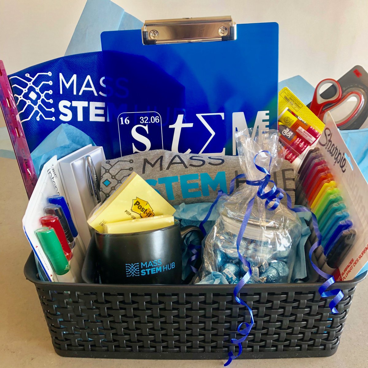 one8alhub's tweet photo. โญReminderโญ
Massachusetts @PLTWorg & @STMath TEACHERS: RT for a chance to win this #TeacherAppreciationWeek gift basket! Thank you to all the amazing STEM educators for all you do for our students!
RT & follow by 5/9. Winner announced 5/10.
#PLTWMA #MassSTEMHub #STEMeducation https://t.co/2XqTVw8mUU