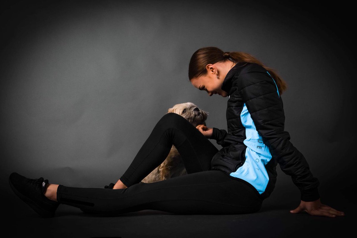 How cute are @loenahendrickx and her furry friend? 🐕 Save 10% on the NEW #ChiqueSport Train to Win Coat and Bodywarmer until Friday. Use code BLUE10 💙 chiquesport.com #TraintoWin