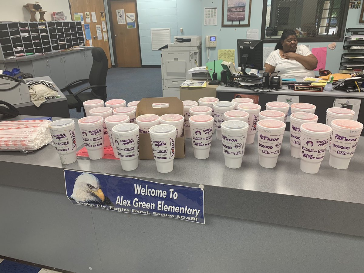 drtesiadwilson's tweet photo. Sonic UP with a cold drink! #TeacherAppreciationWeek We love and value our entire Alex Green team! We appreciate you! @AlexGreenElem @robynjbeard @lisacoons10 #onefamilyonelove 💙 https://t.co/bCipHhMXNQ