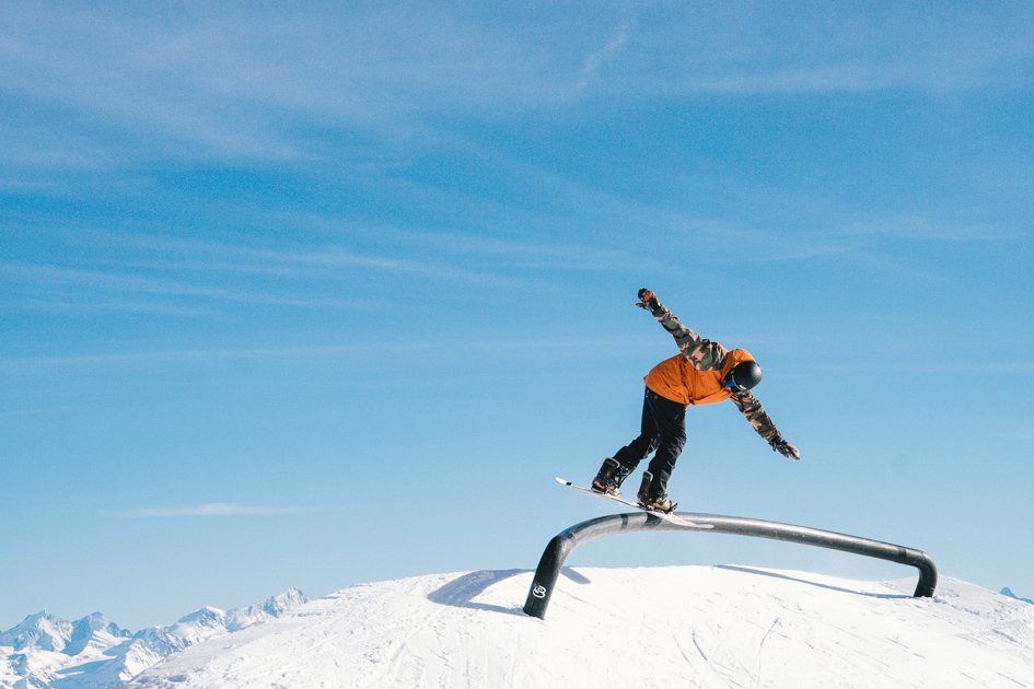 skiinluxury's tweet photo. Where should you go for #snowboarding lessons in the Alps? https://t.co/9I51H1HX2G
@realsnowboard @ESSkiSchool @StantonReview @SeeChamonix @Chamonix_France @AvoriazTourisme @SeeAvoriaz @verbier4Vallees #SnowboardingLessons #Snowboard #Snowboarder #SnowboardHoliday #SkiHoliday https://t.co/UjUFvtyebR
