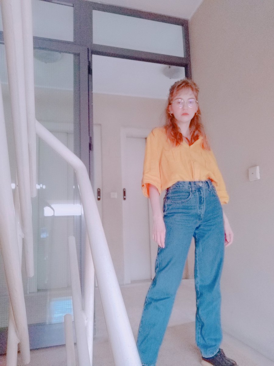 aesthetichoe_96's tweet photo. Dressed as my mom in her youth.
#vintage #70sfashion #80sfashion #90sfashion #colorful #momjeans #dressedasmymom #momstwin #vibrant #cute #kawaii #aegyo #aesthetic #ukrainiangirl #blonde #hairspray #snowcamera #xiaomicamera https://t.co/3406OidlAs