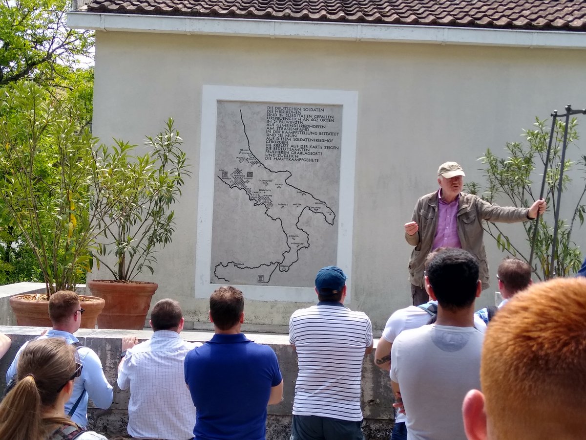1RegtRMP's tweet photo. Stand 7 of #REDCAPCASSINO Caira German Cemetery
#110ProCoy #150ProCoy @243procoy @116procoy @3rdUKDivision @The_Black_Rats https://t.co/deexHZjQtq