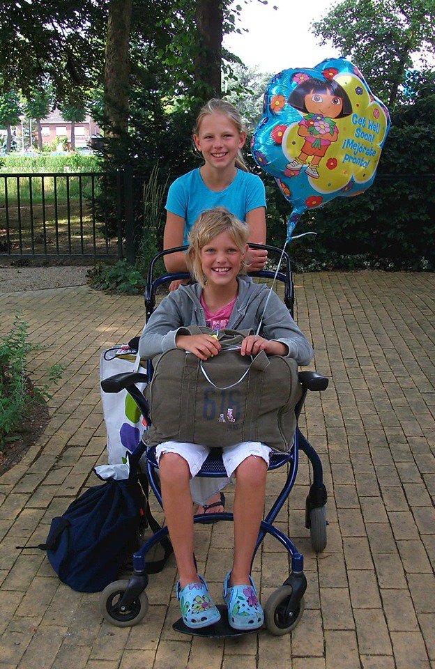 Het leven wordt nooit meer zoals het was voor Anna en Bert. Zij verloren beide dochters aan de gevolgen van een hersentumor. Ze pakten de draad weer op en doen nu mee met <a href="/HomeRide/">Ride Or Stay Home</a> voor ons Huis. Steun ook!  home-run.nl/teams/mette-en….  Artikel lezen? gelderlander.nl/nijmegen/bert-…