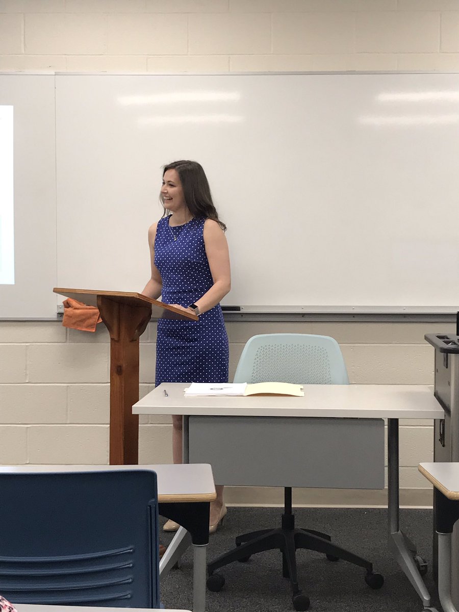 MicheleLeeKoz's tweet photo. Congratulations to Stephanie Hanus for the successful defense of her Honors in the Discipline Thesis on the effects of generational typology and relationship experience on the relationship expectations of college students! #Sociology @EtownSoAn @EtownCollege @steph_hanus https://t.co/HUJXWPHCtZ