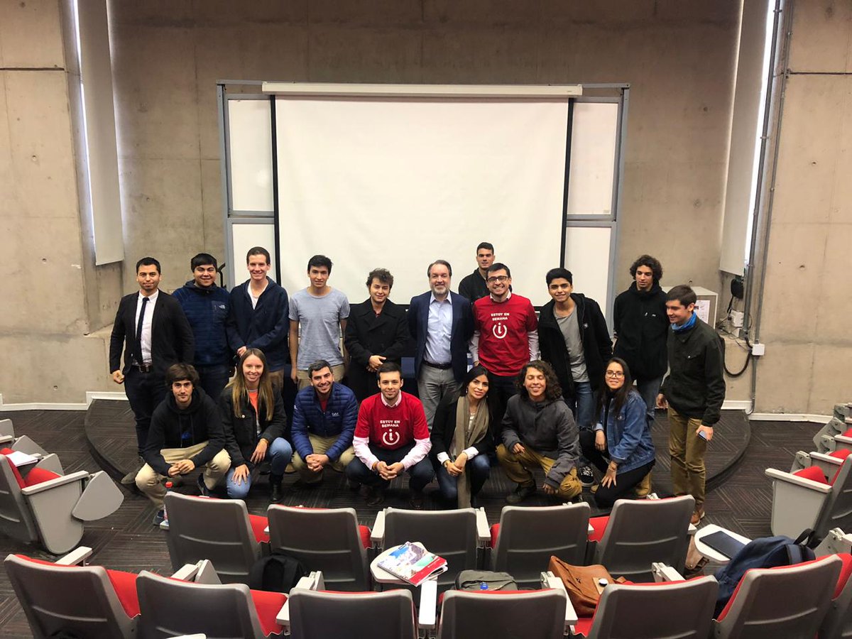 Yulian2903's tweet image. Aprendiendo a construir el Chile que queremos  y necesitamos  todos. 
#ChileCheck @i_respublica @DaeUdd #SemanaiUDD