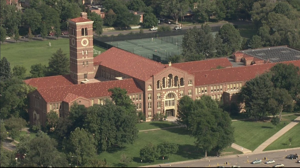 CBSNewsColorado's tweet photo. South High School Placed On Lockdown After Safe2Tell Tip https://t.co/UOwkT0LHYh https://t.co/4ypsJPzgQ6